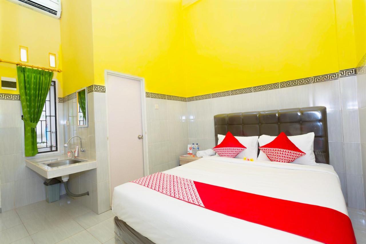 Oyo 1427 Azzahra Guest House Syariah Mataram Eksteriør billede