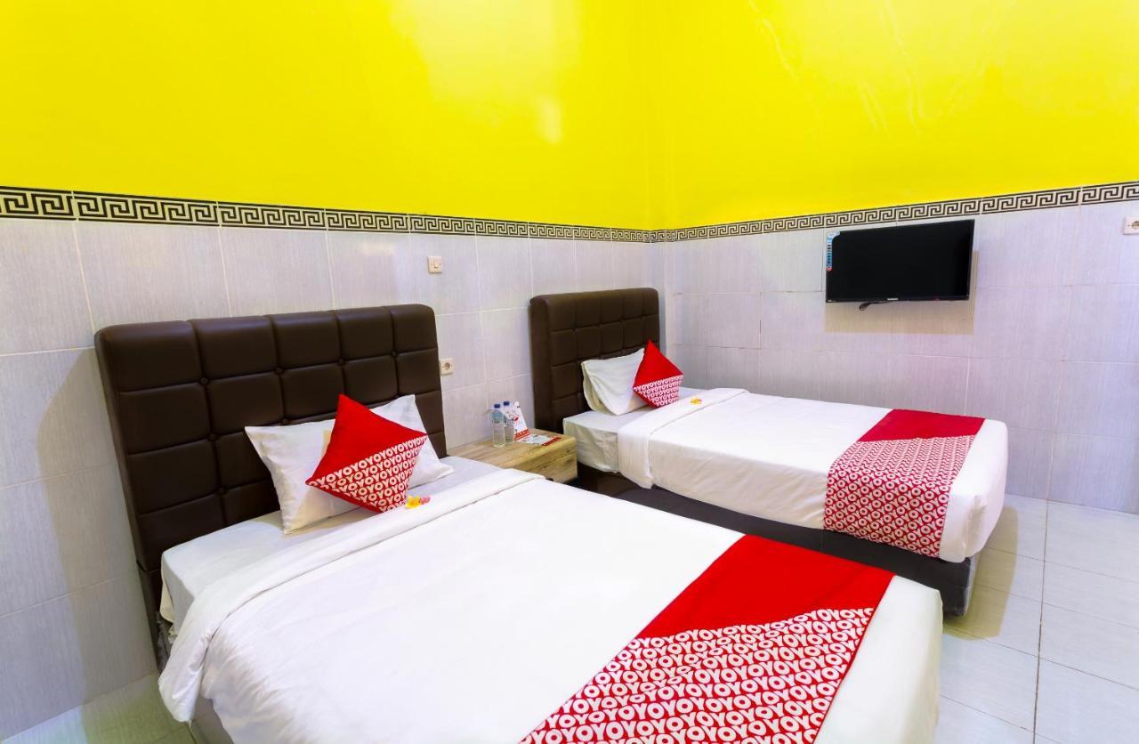 Oyo 1427 Azzahra Guest House Syariah Mataram Eksteriør billede