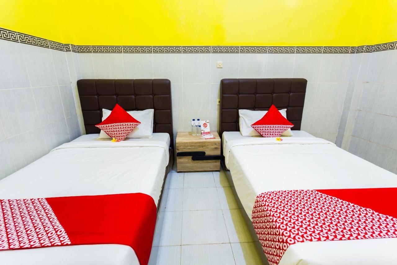 Oyo 1427 Azzahra Guest House Syariah Mataram Eksteriør billede