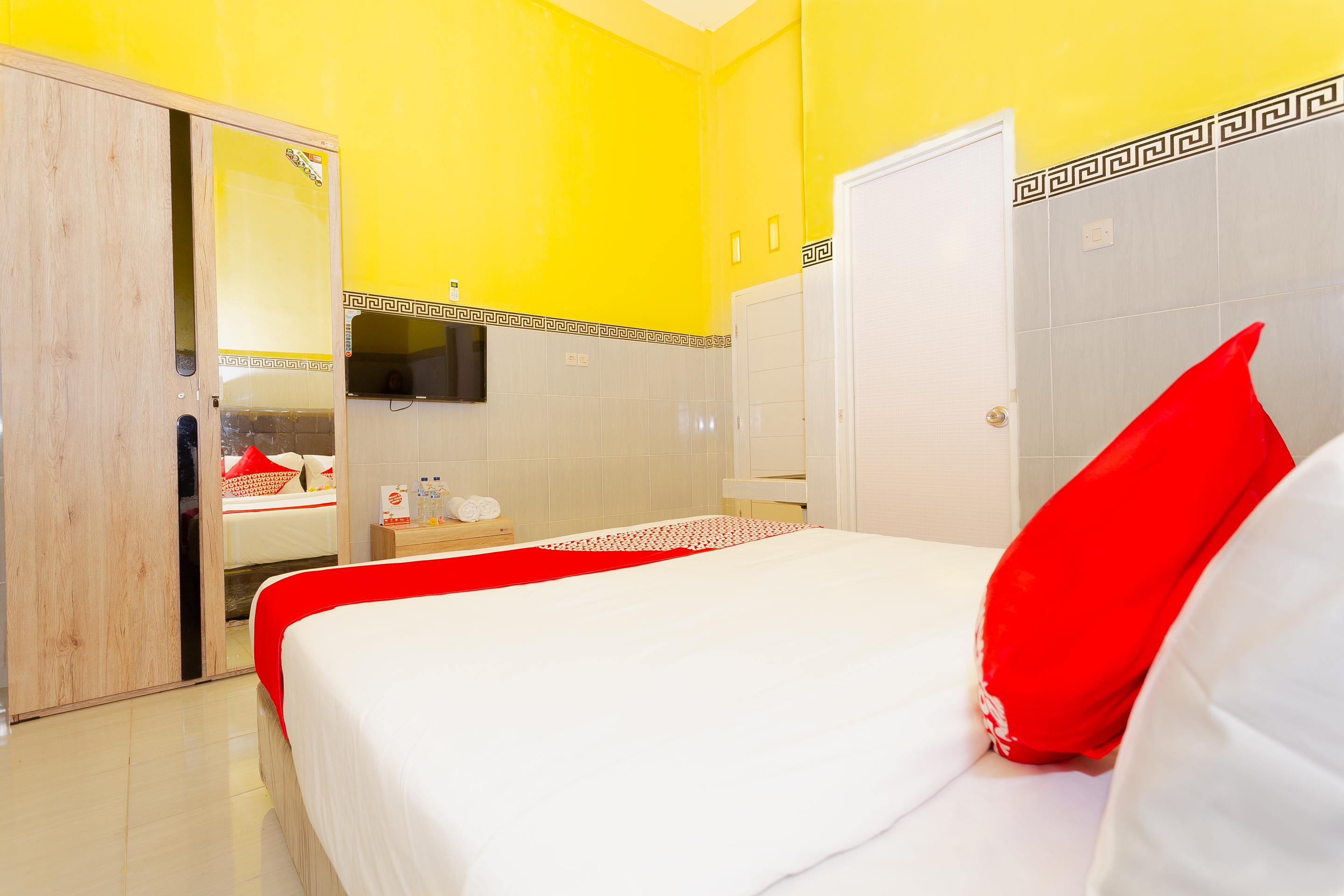 Oyo 1427 Azzahra Guest House Syariah Mataram Eksteriør billede